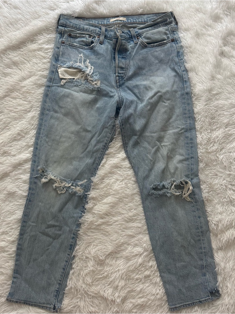 Levi's Light Blue Distressed WEDGIE cropped capri Jeans